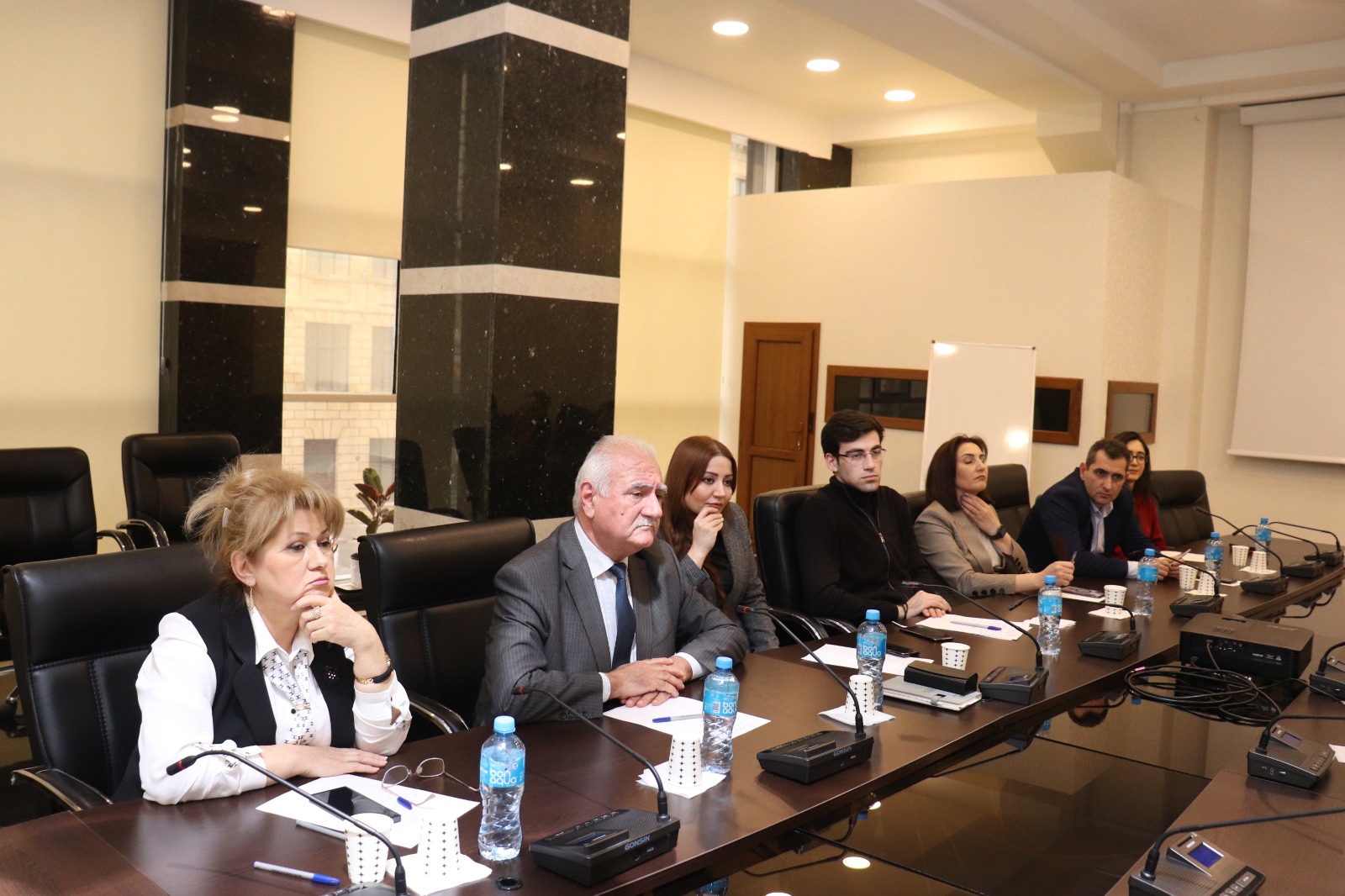 Milli QHT Forumunda İctimai Şura üzvlərinin görüşü keçirilib