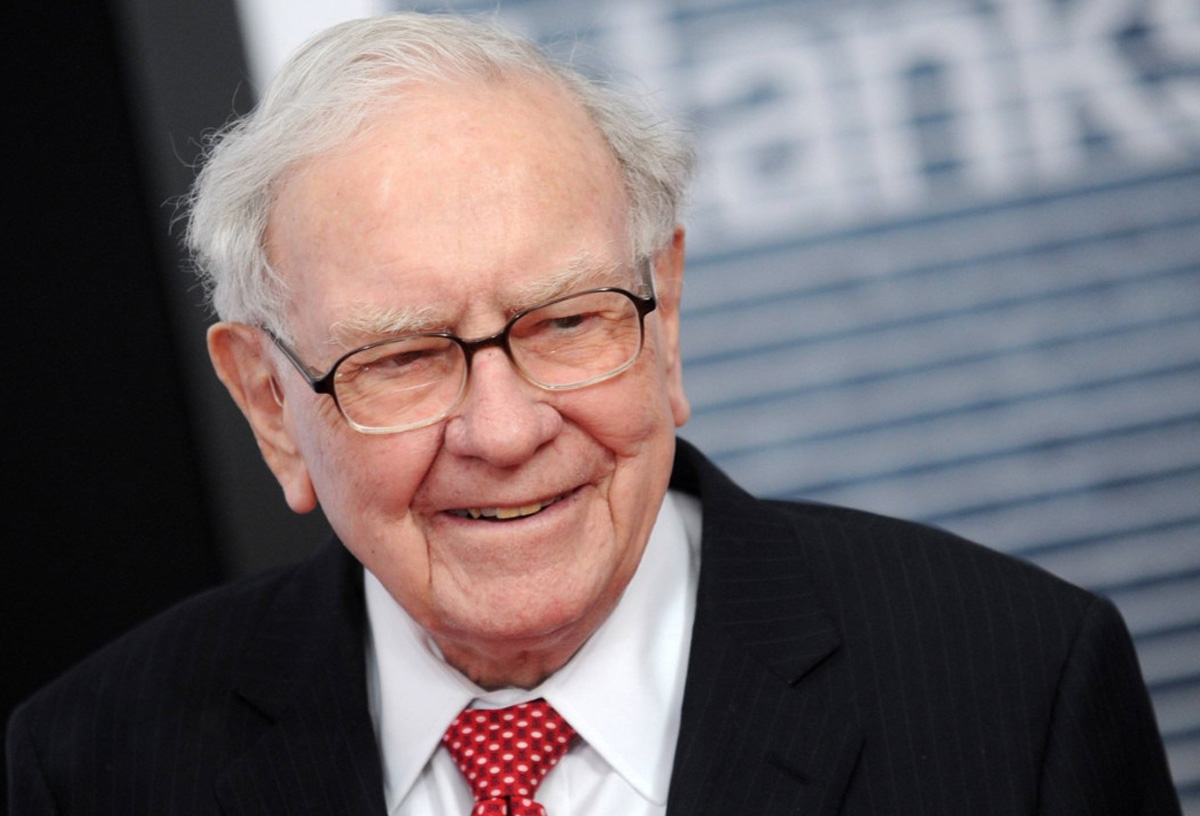 Milyarder Baffet pul xərcləməyin mənasız olduğu beş şeyin adını açıqladı 