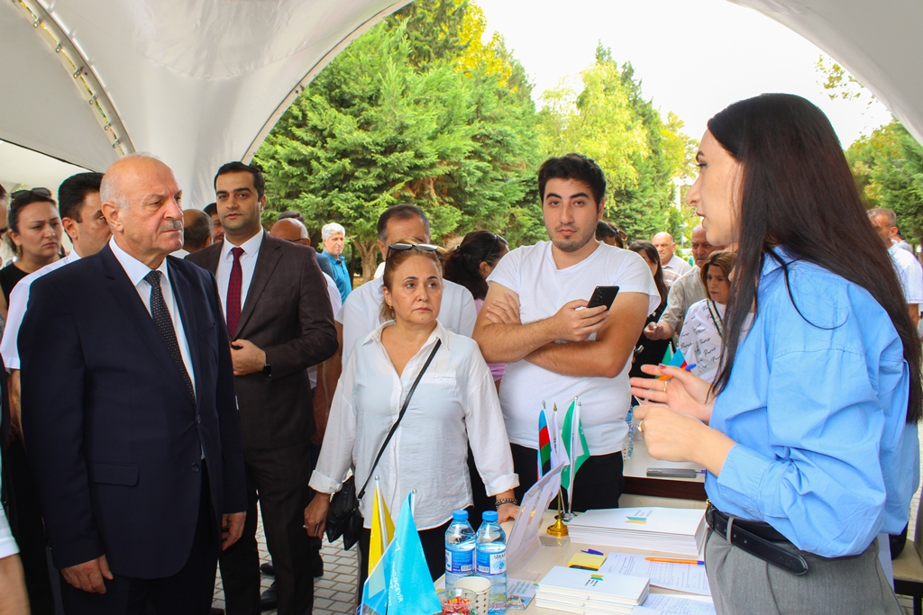 Mingəçevir Dövlət Universiteti əmək yarmarkasında təmsil olunub 