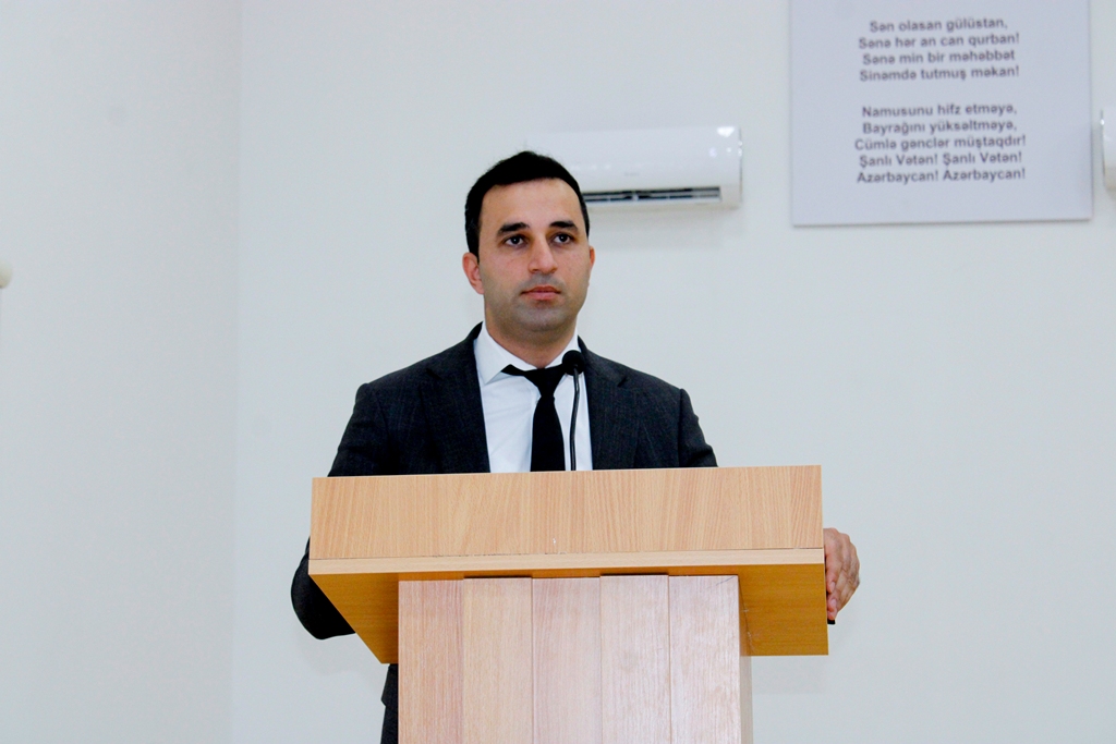 Mingəçevir Dövlət Universitetinin rektoru abituriyentlərlə görüşüb 