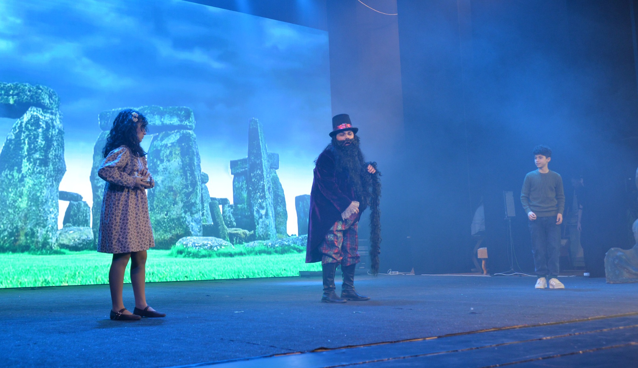 "Möcüzələr diyarına..." adlı tamaşanın budəfəki qəhrəmanları şəhid övladları idi