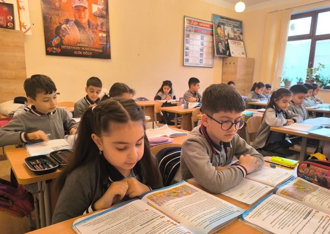 “Müasir metodist” layihəsi çərçivəsində dərsdinləmələr davam edir