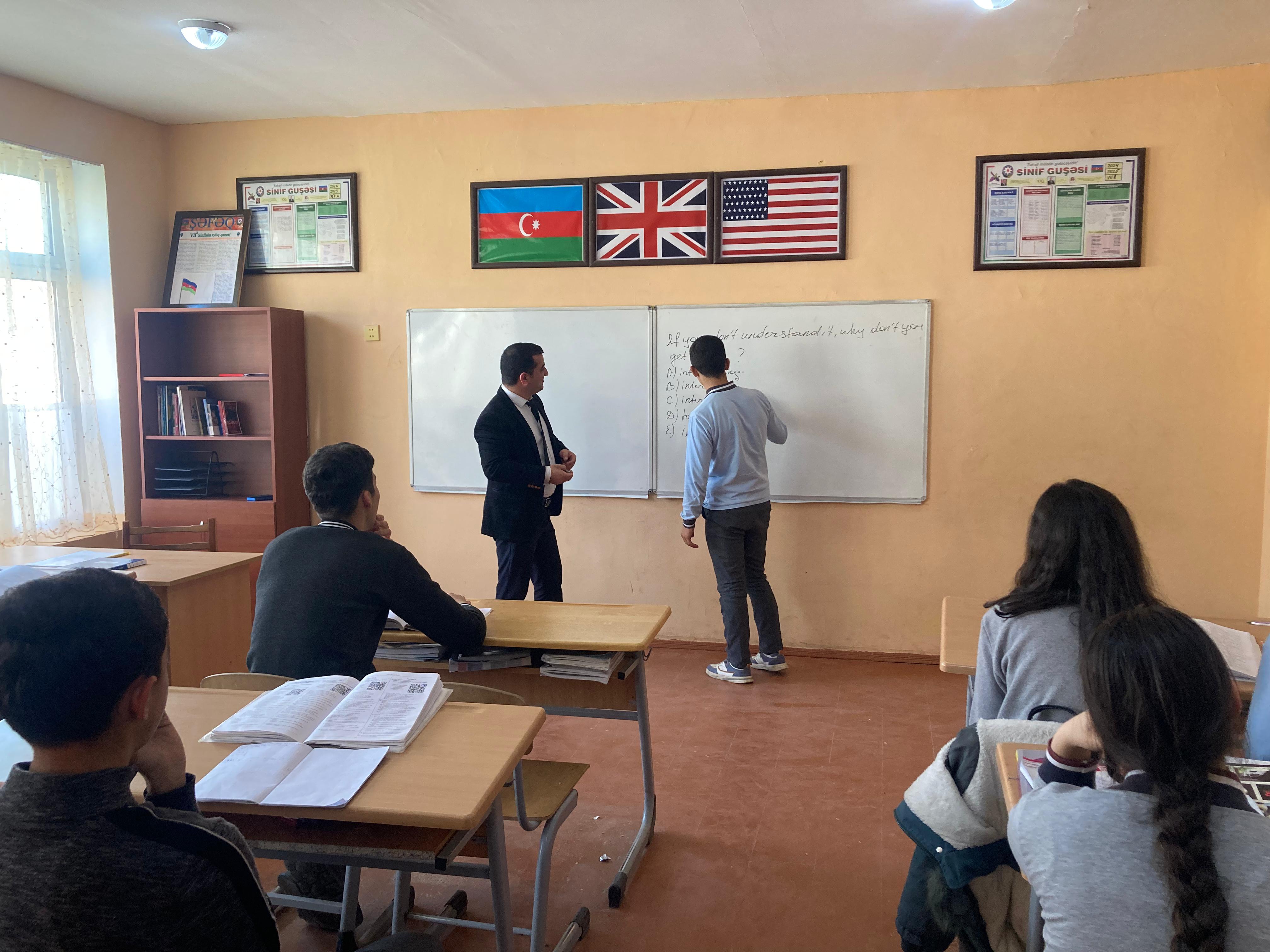 Müəllim işləmək üçün vəzifəsindən imtina etdi – MÜSAHİBƏ 