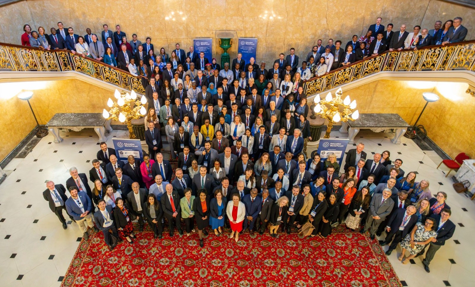 Müəllim məktəbin ürəyi, ruhudur – Dünya Təhsil Forumundan önəmli mesajlar