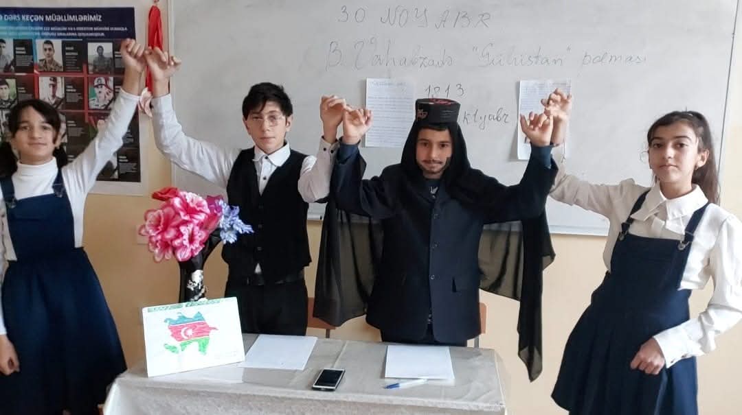 "Müəllim təkcə dərsi ilə deyil, şəxsiyyəti ilə də örnək olmalıdır” – Kənd müəllimi