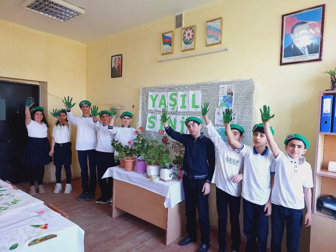 "Müəllim təkcə dərsi ilə deyil, şəxsiyyəti ilə də örnək olmalıdır” – Kənd müəllimi