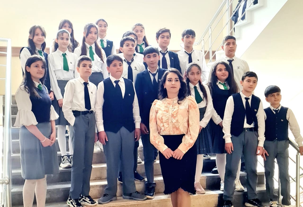 “Müəllimlərimin mənə verdiyi motivasiyanı indi öz şagirdlərimə ötürürəm” – Uğur yolu 