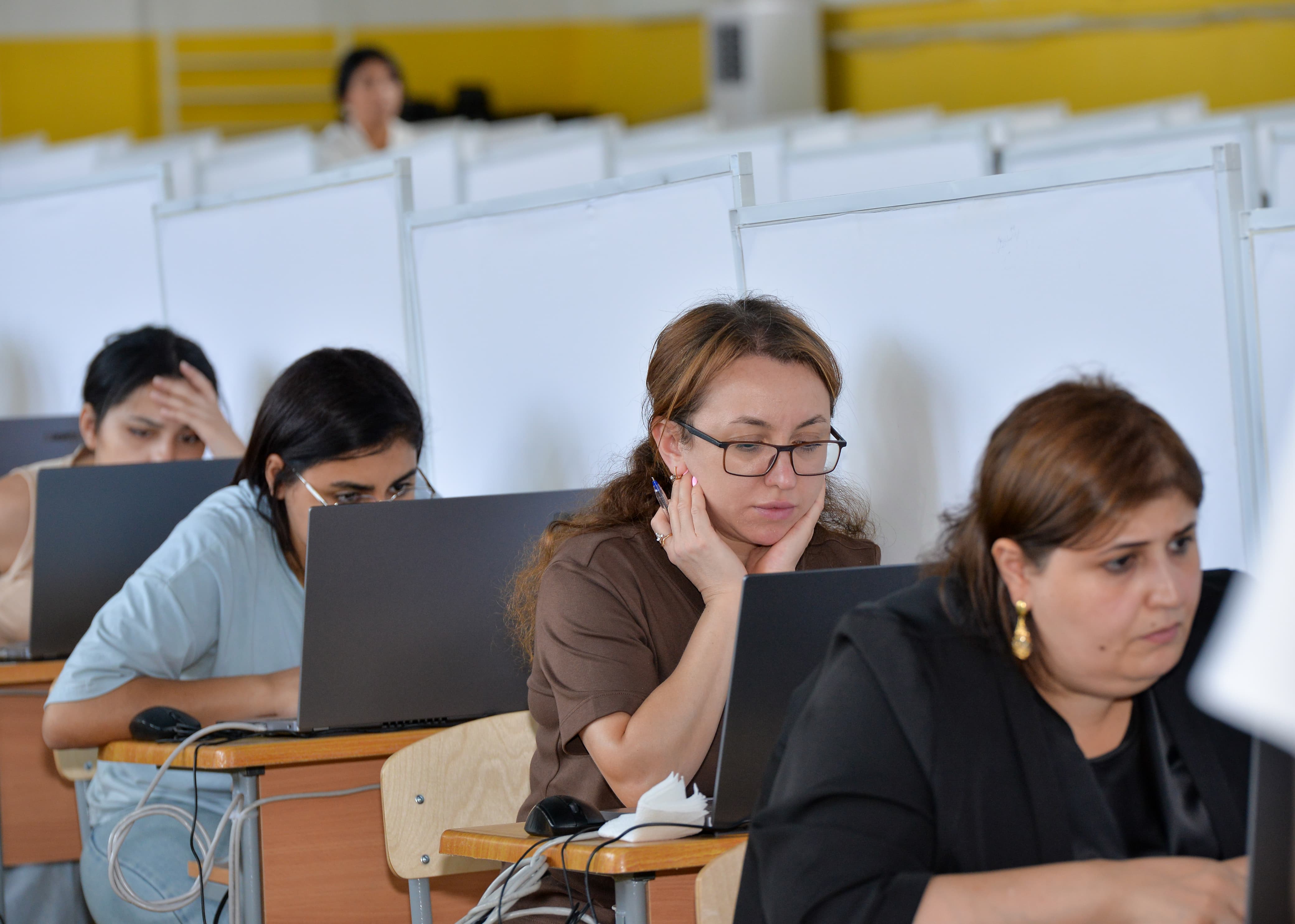 Müəllimlərin işə qəbulu imtahanının nəticələri açıqlandı 