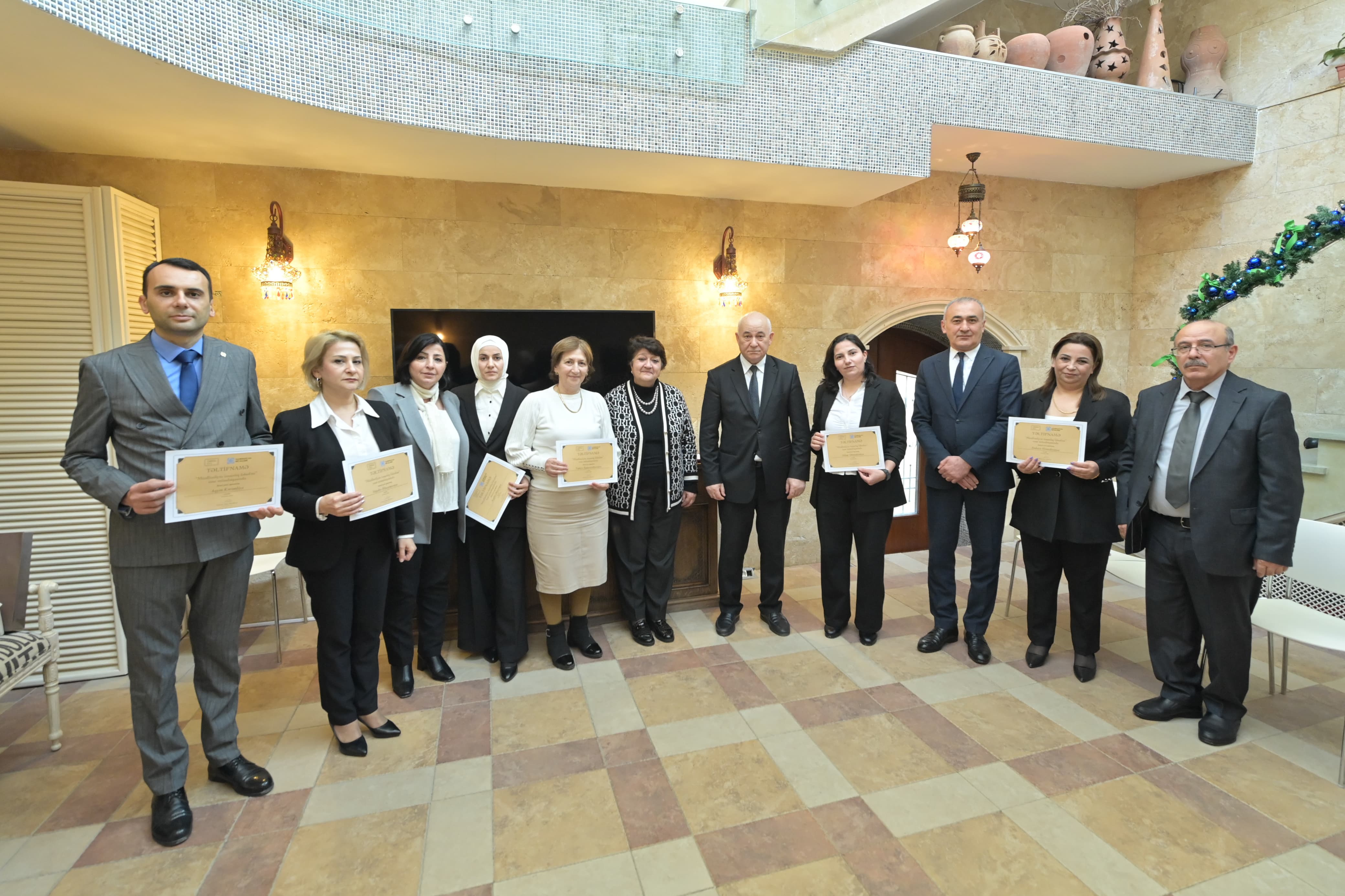 “Müəllimliyin insanlıq fəlsəfəsi” esse müsabiqəsinin qalibləri mükafatlandırılıb