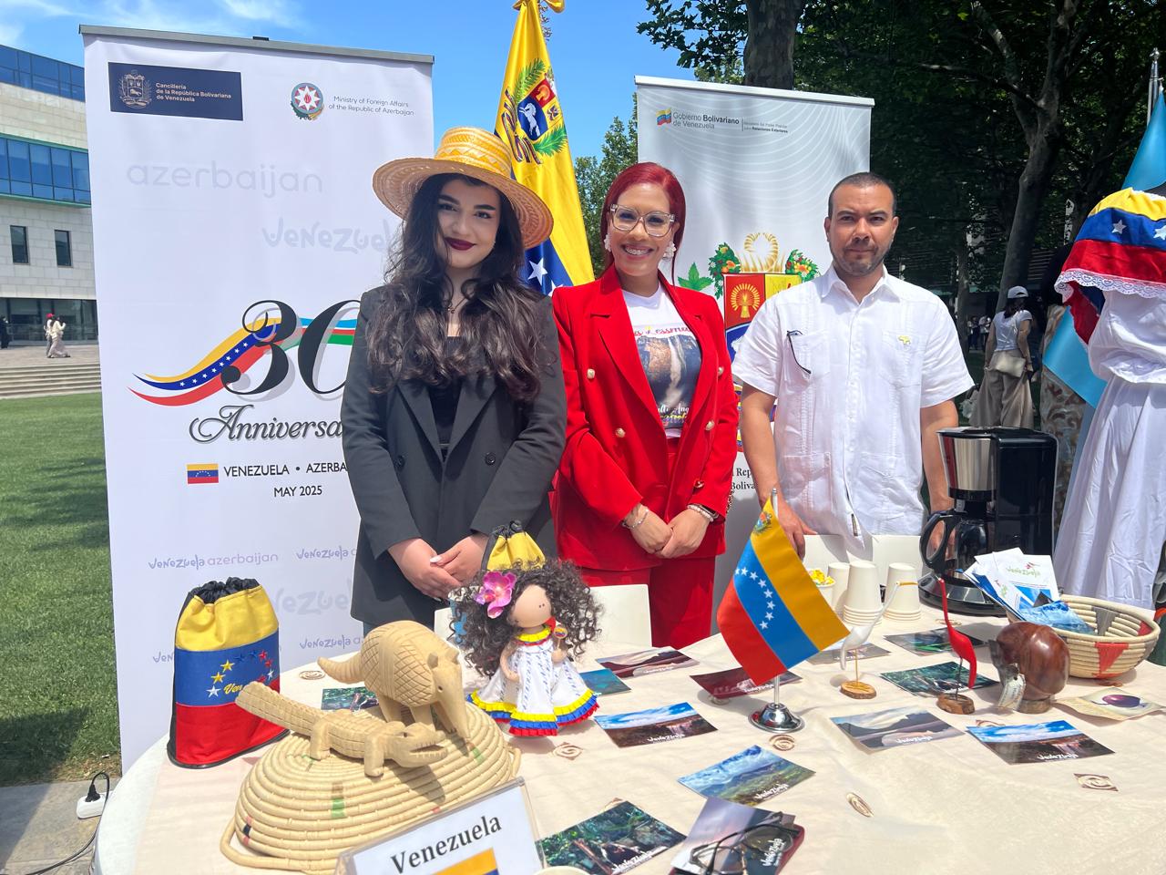 Müxtəlif mədəniyyətlər bir arada: ADA-dan dünyaya səyahət – REPORTAJ 