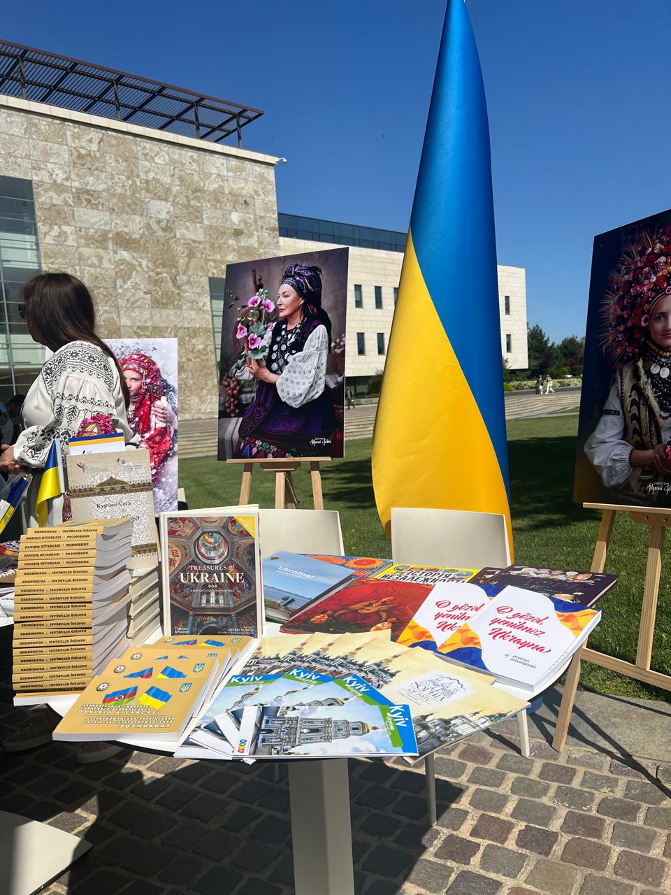 Müxtəlif mədəniyyətlər bir arada: ADA-dan dünyaya səyahət – REPORTAJ