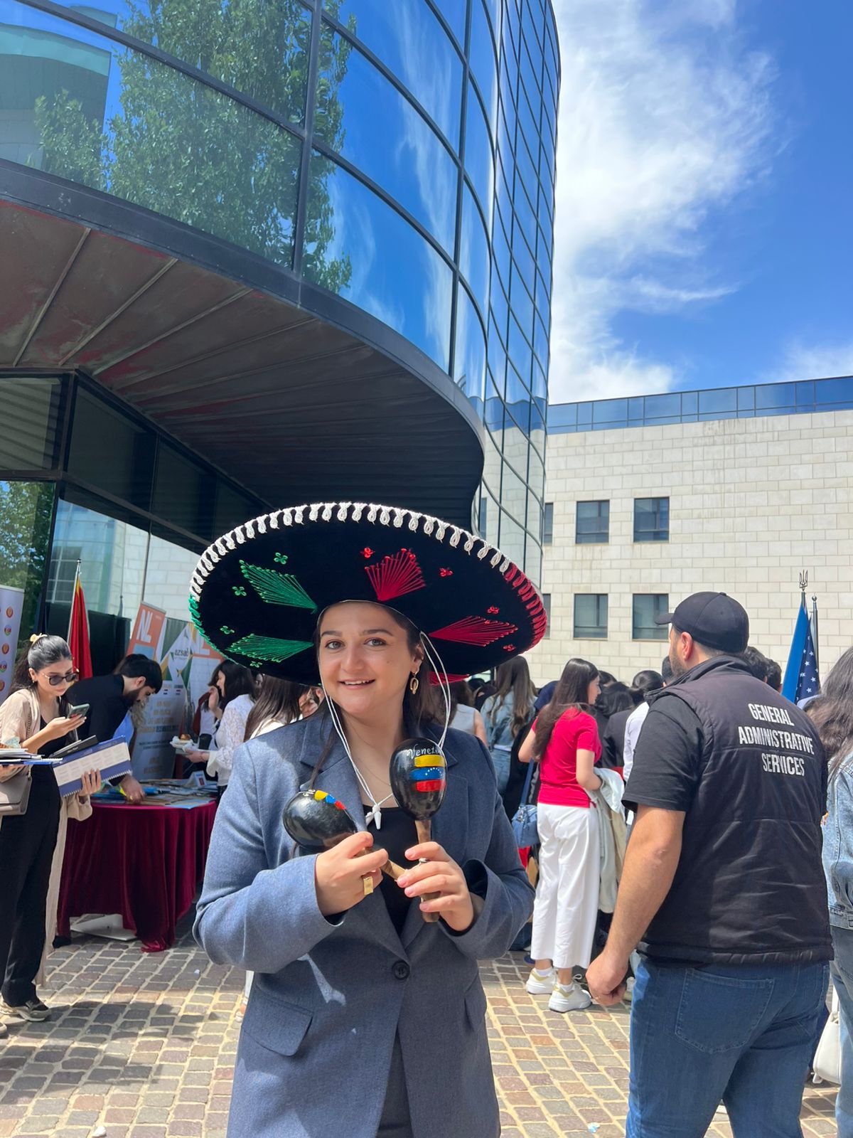 Müxtəlif mədəniyyətlər bir arada: ADA-dan dünyaya səyahət – REPORTAJ