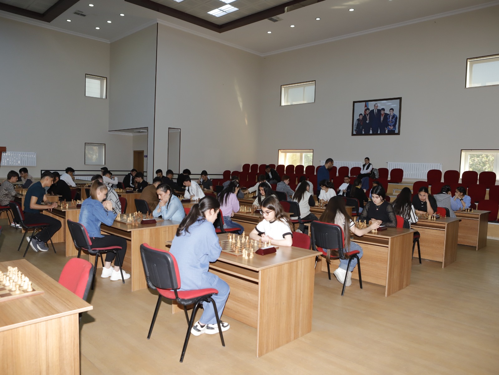 Naxçıvan komandası “Zəkaların mübarizəsi” olimpiadasının finalına çıxıb