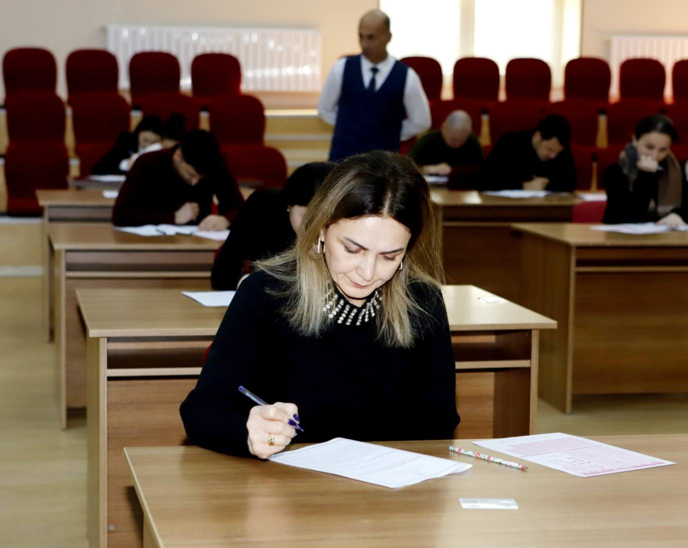 Naxçıvan məktəblərində psixoloq və kitabxanaçı işləmək istəyənlər imtahan veriblər