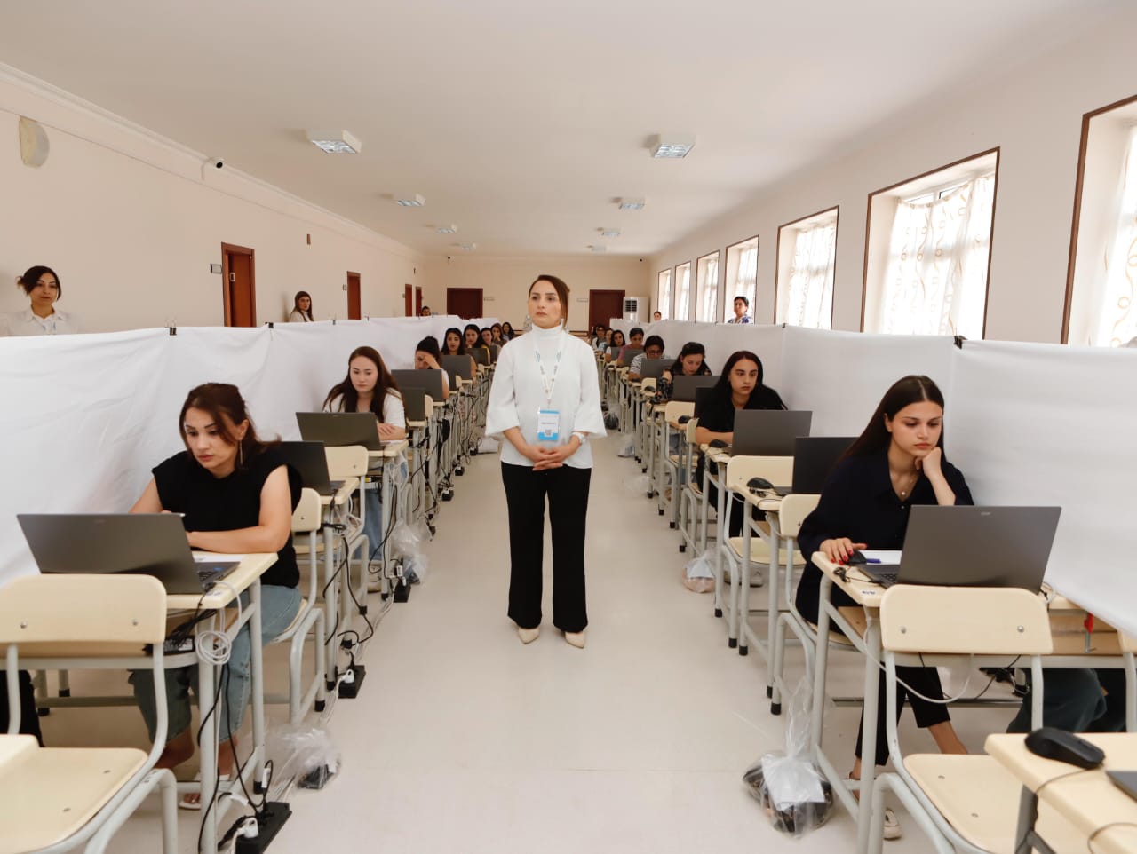 Naxçıvanda 500-dən çox vakant yer üçün 1700-dən çox namizəd imtahan verəcək