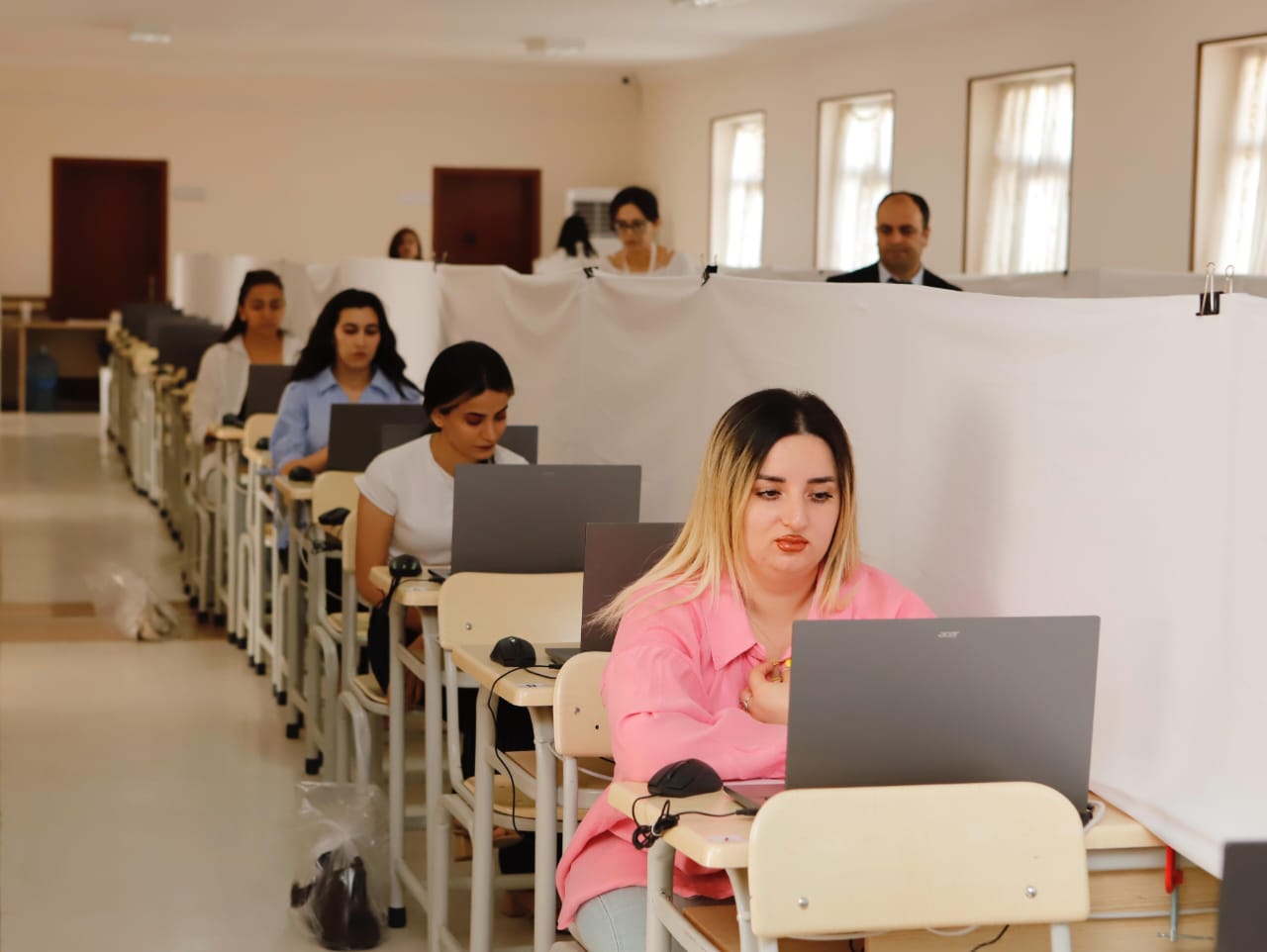 Naxçıvanda 500-dən çox vakant yer üçün 1700-dən çox namizəd imtahan verəcək