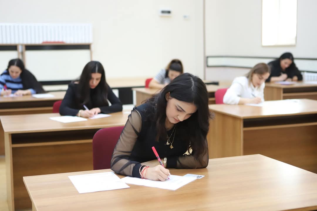 Naxçıvanda bağçalara müdir vəzifəsinə işə qəbulun test mərhələsi keçirilib