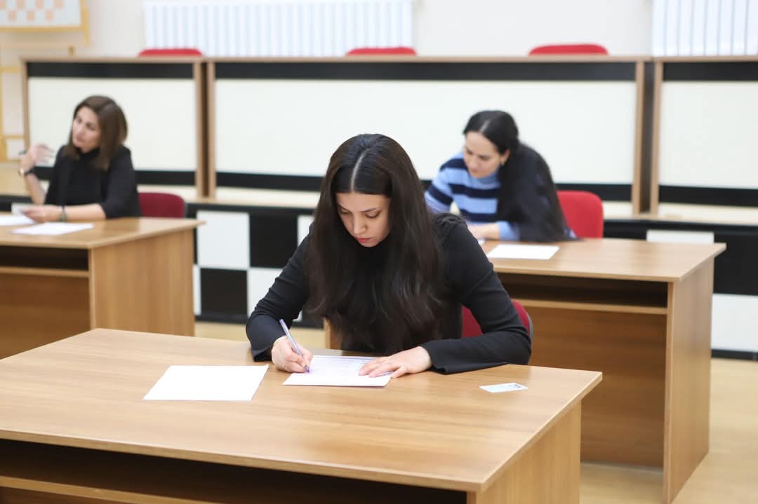 Naxçıvanda bağçalara müdir vəzifəsinə işə qəbulun test mərhələsi keçirilib