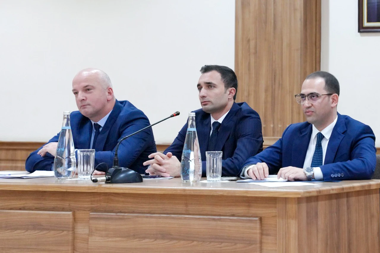 Naxçıvanda əmək bazarının inkişafı məsələlərinə dair görüş keçirilib