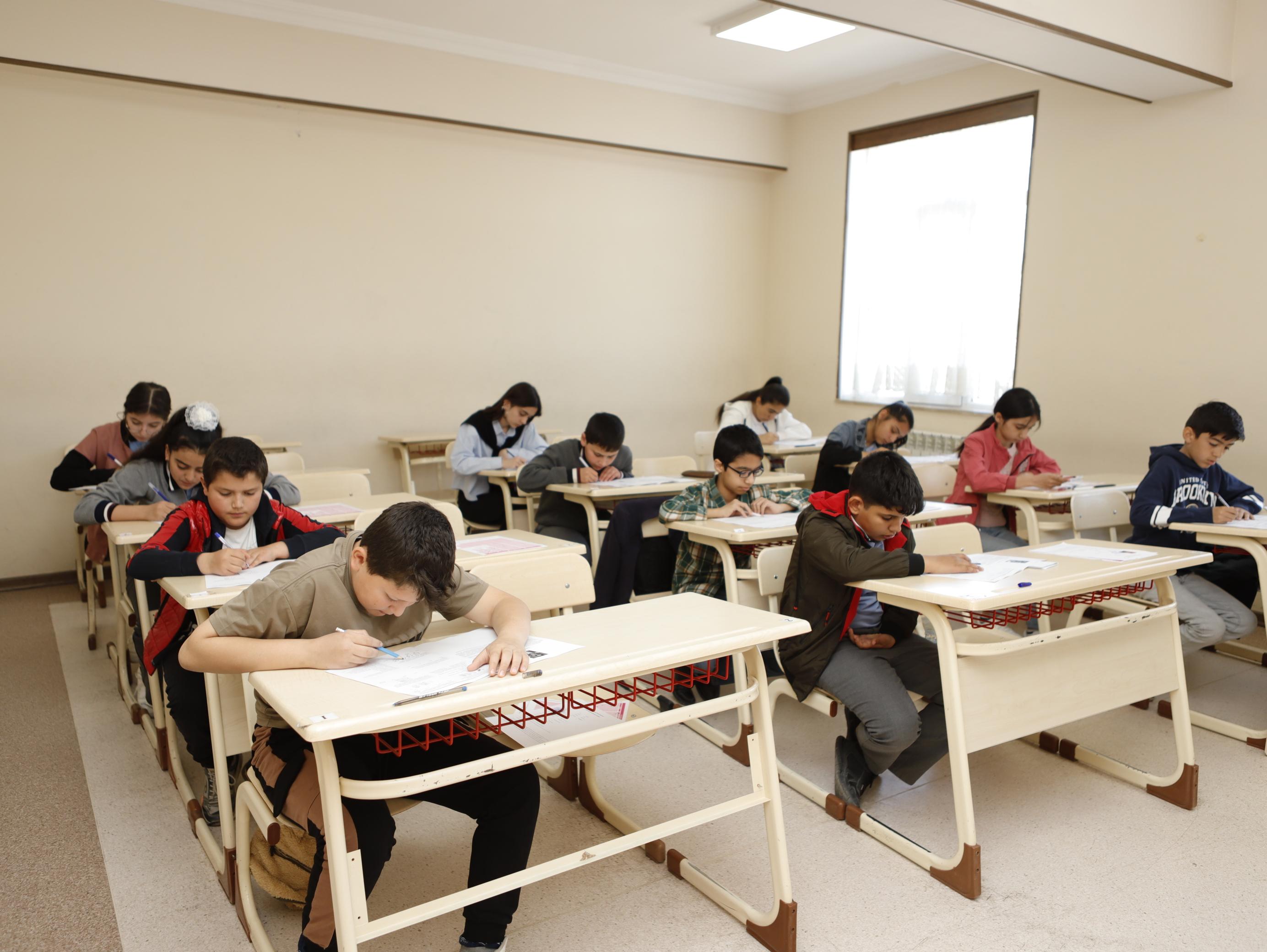 Naxçıvanda Nəsirəddin Tusi adına II fizika-riyaziyyat olimpiadasının final turu keçirilib 