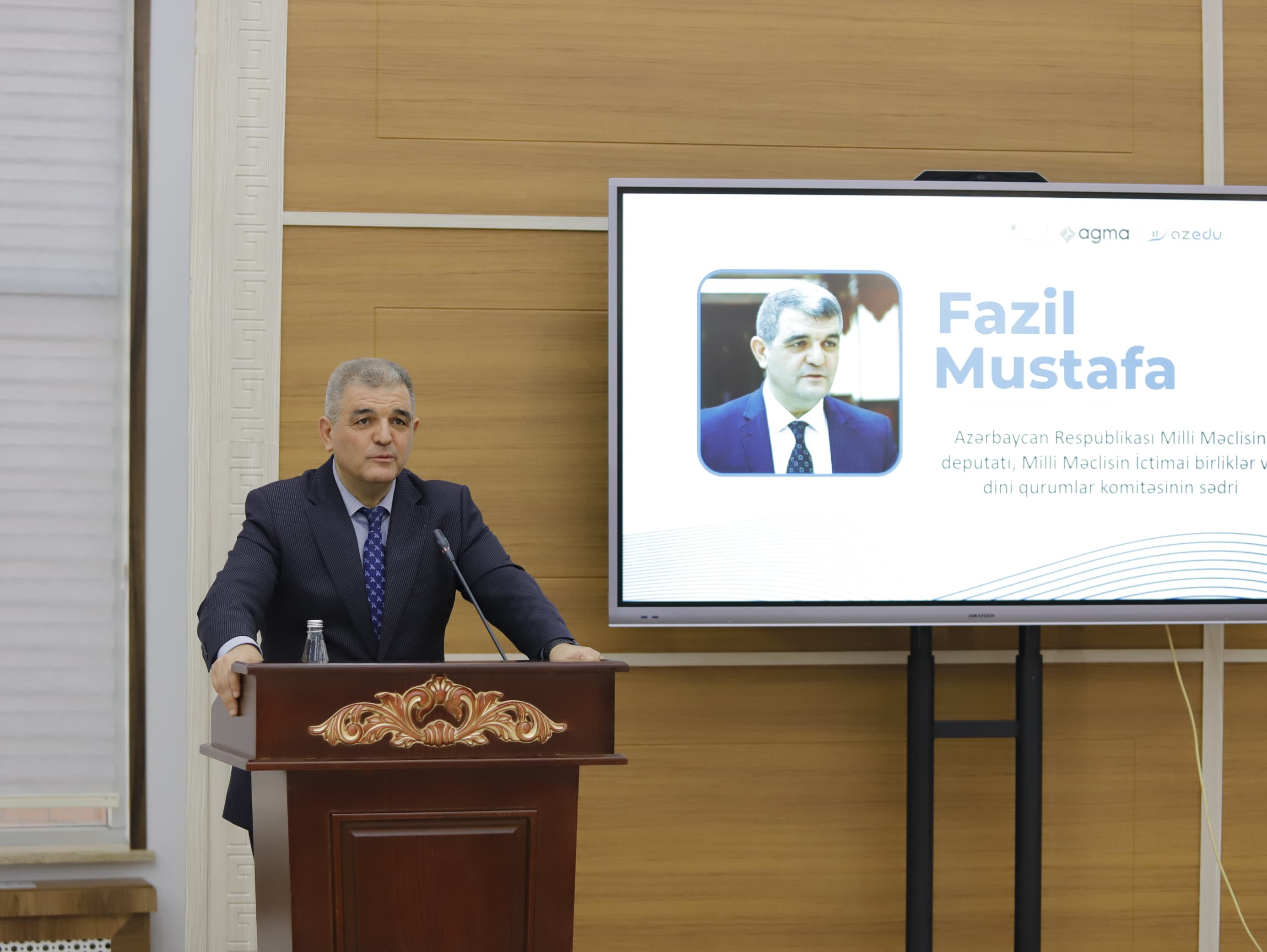 Naxçıvanda “Pedaqoji Həmrəylik: Təcrübədən Gələcəyə” adlı konfrans keçirilib