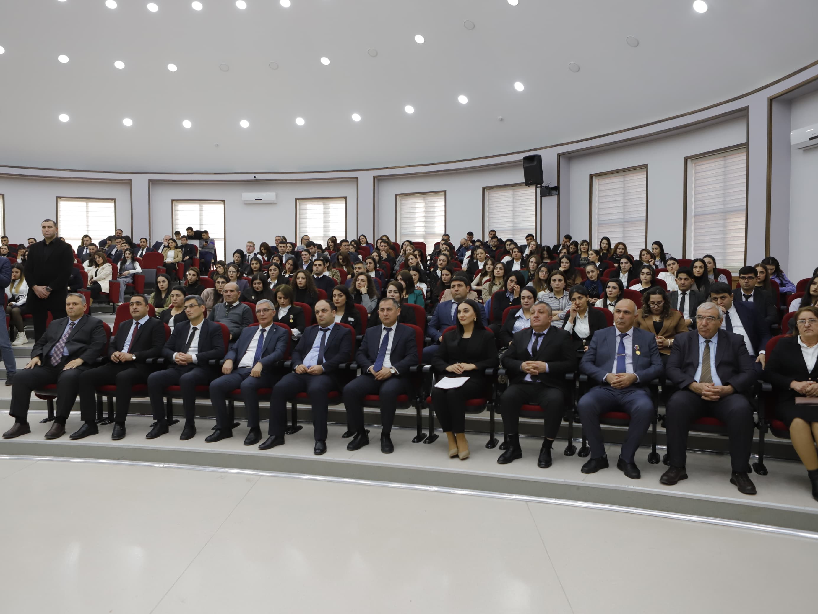 Naxçıvanda “Pedaqoji Həmrəylik: Təcrübədən Gələcəyə” adlı konfrans keçirilib