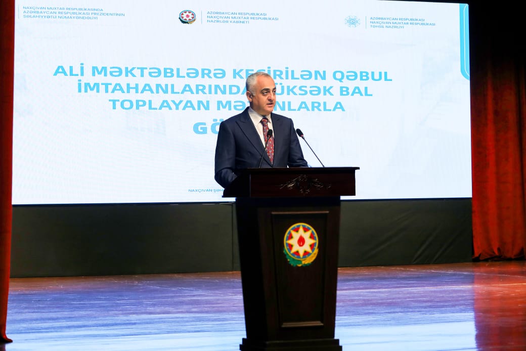 Naxçıvanda qəbul imtahanında yüksək nəticə göstərmiş məzunlarla görüş keçirilib