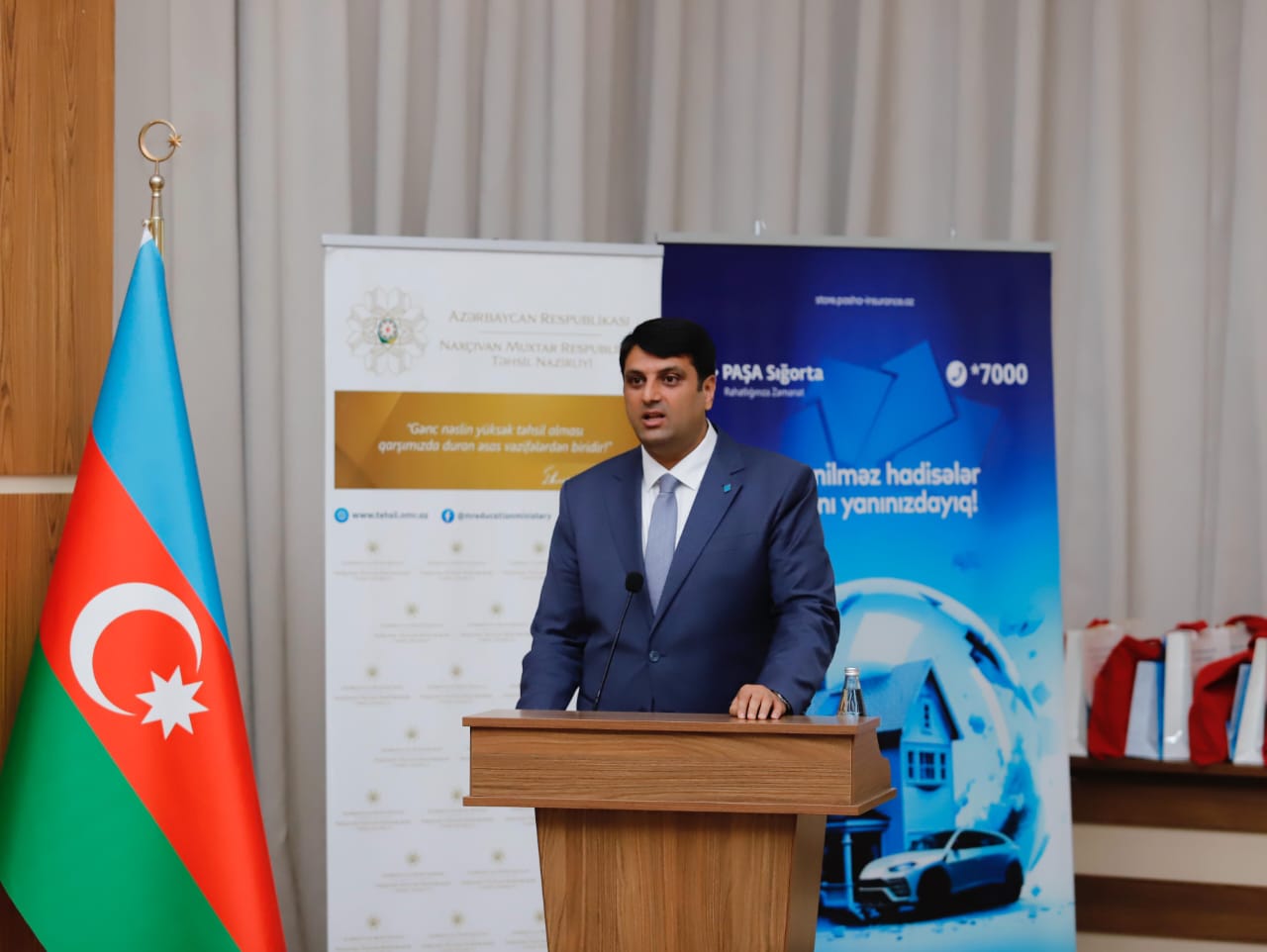 Naxçıvanda şagird nailiyyətlərinin mükafatlandırılmasına həsr olunmuş tədbir keçirilib