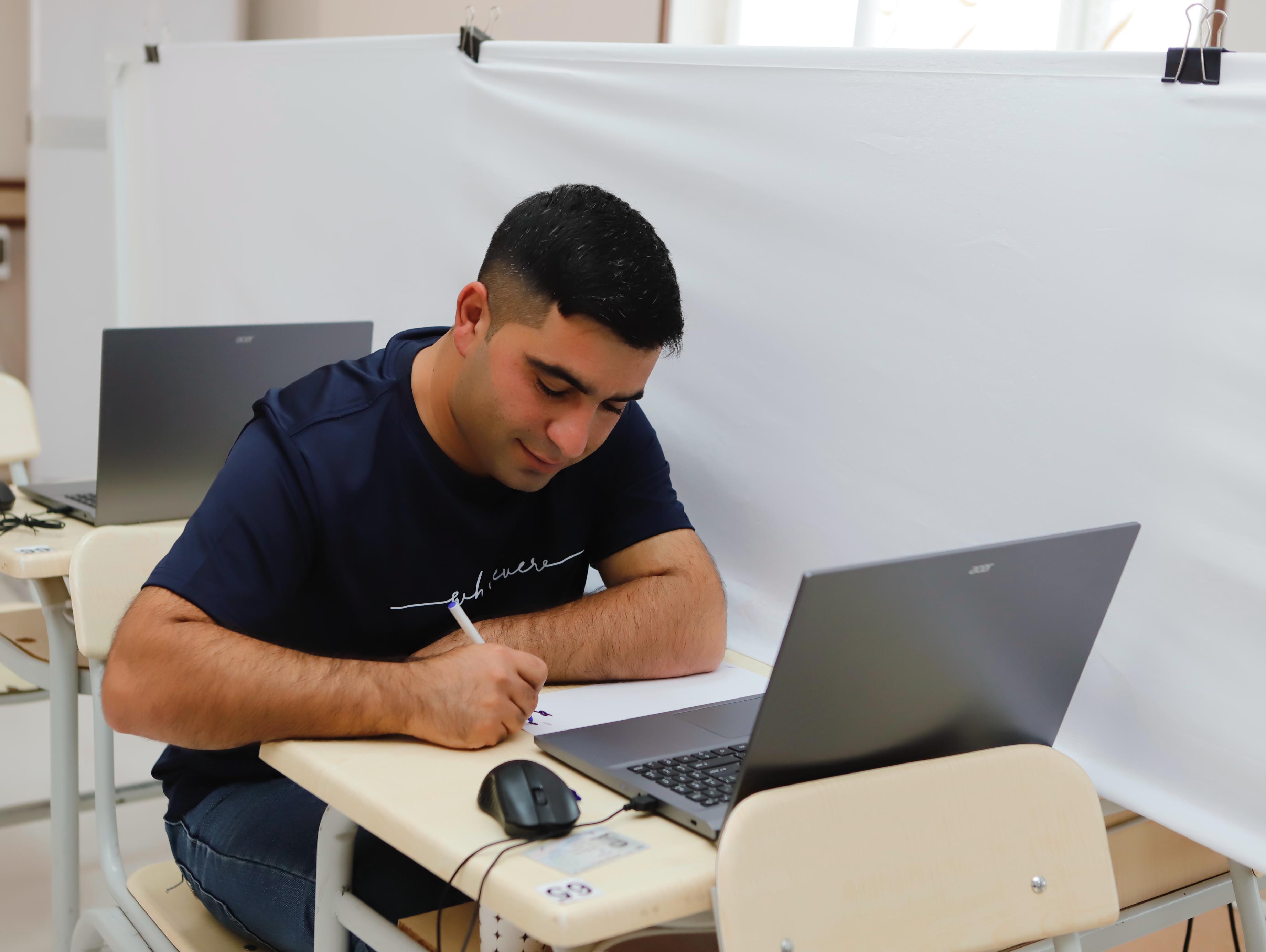 Naxçıvanda sertifikatlaşdırma imtahanında davamiyyət 97 faiz olub