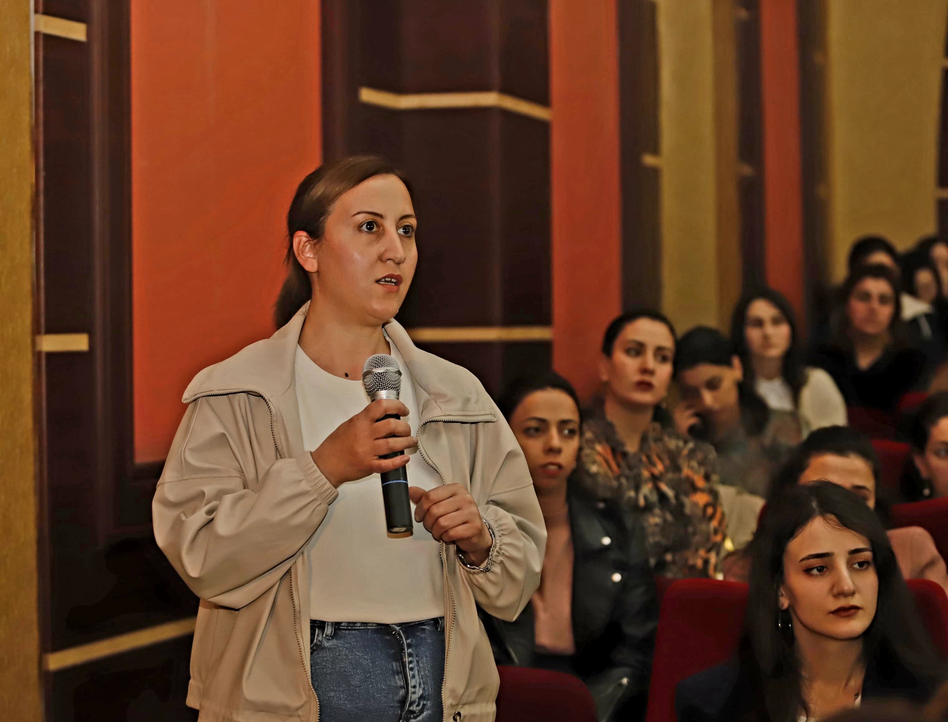 Naxçıvanda sertifikatlaşdırmada iştirak edəcək təhsilverənlərlə görüş keçirilib