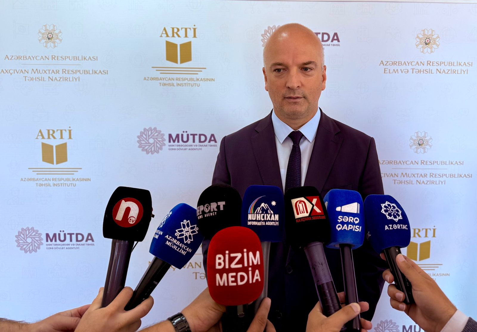 Naxçıvanın təhsil naziri: Sertifikatlaşdırma tam şəffaf keçirilir  