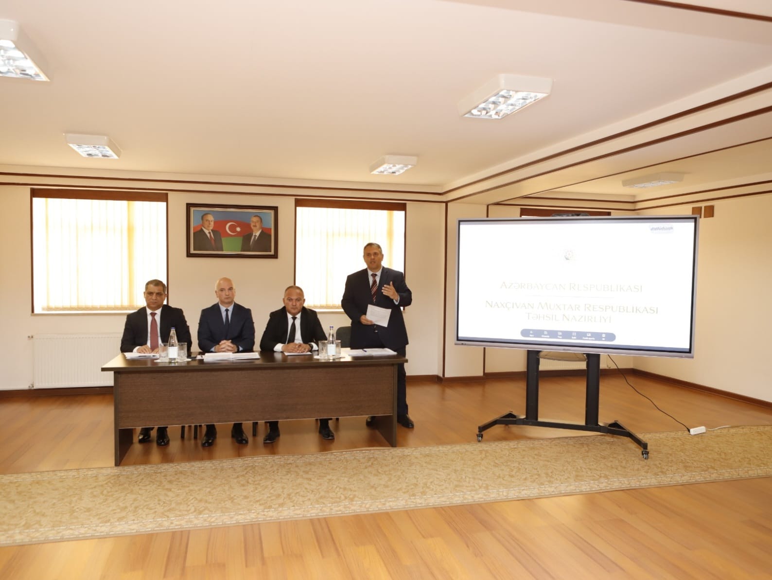 Naxçıvanın təhsil naziri “Son zəng”lə bağlı tapşırıqlar verib