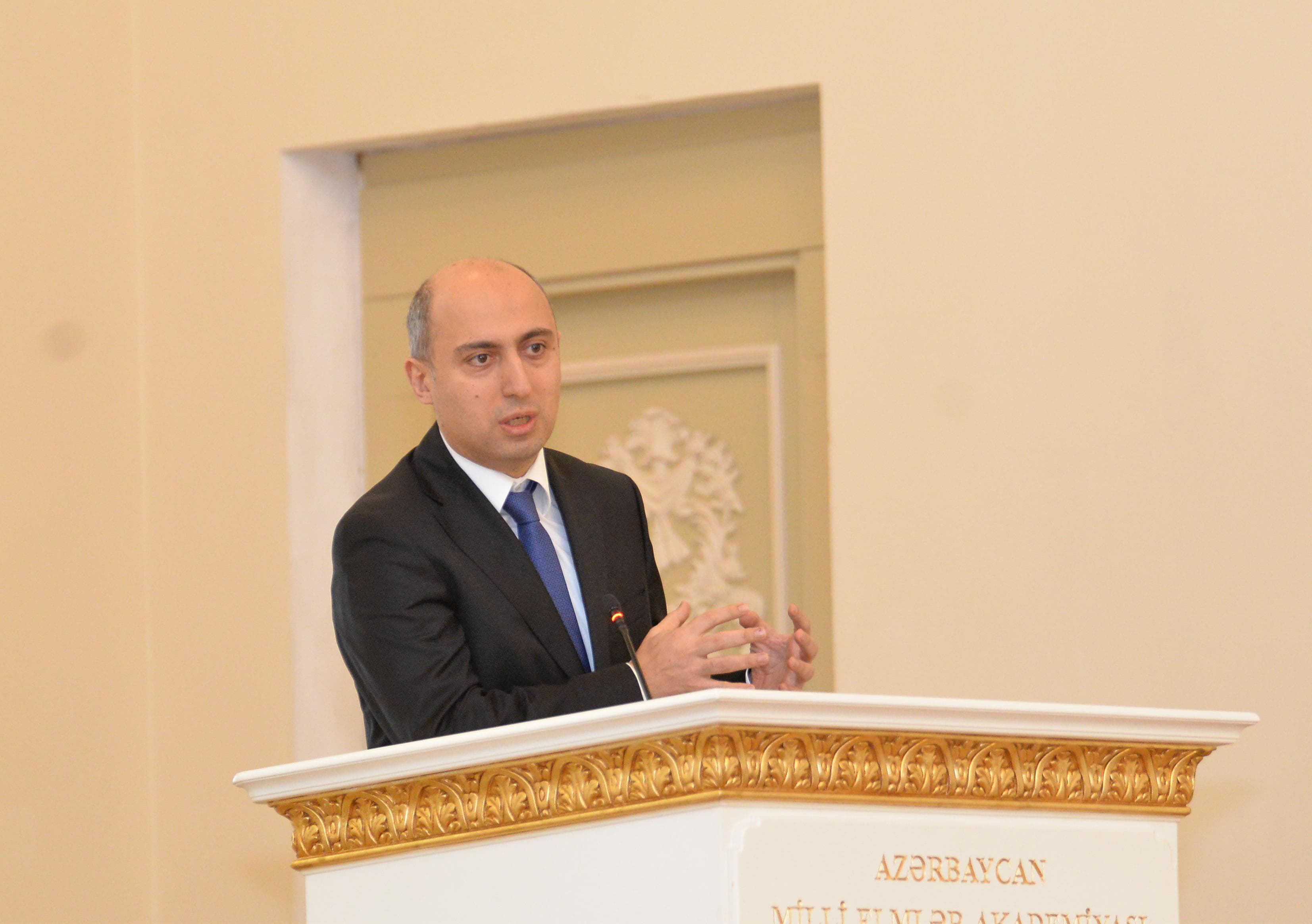 Nazir: “30-35 yaşında elmi ad alan alim ömür boyu bu addan istifadə etməməlidir” 