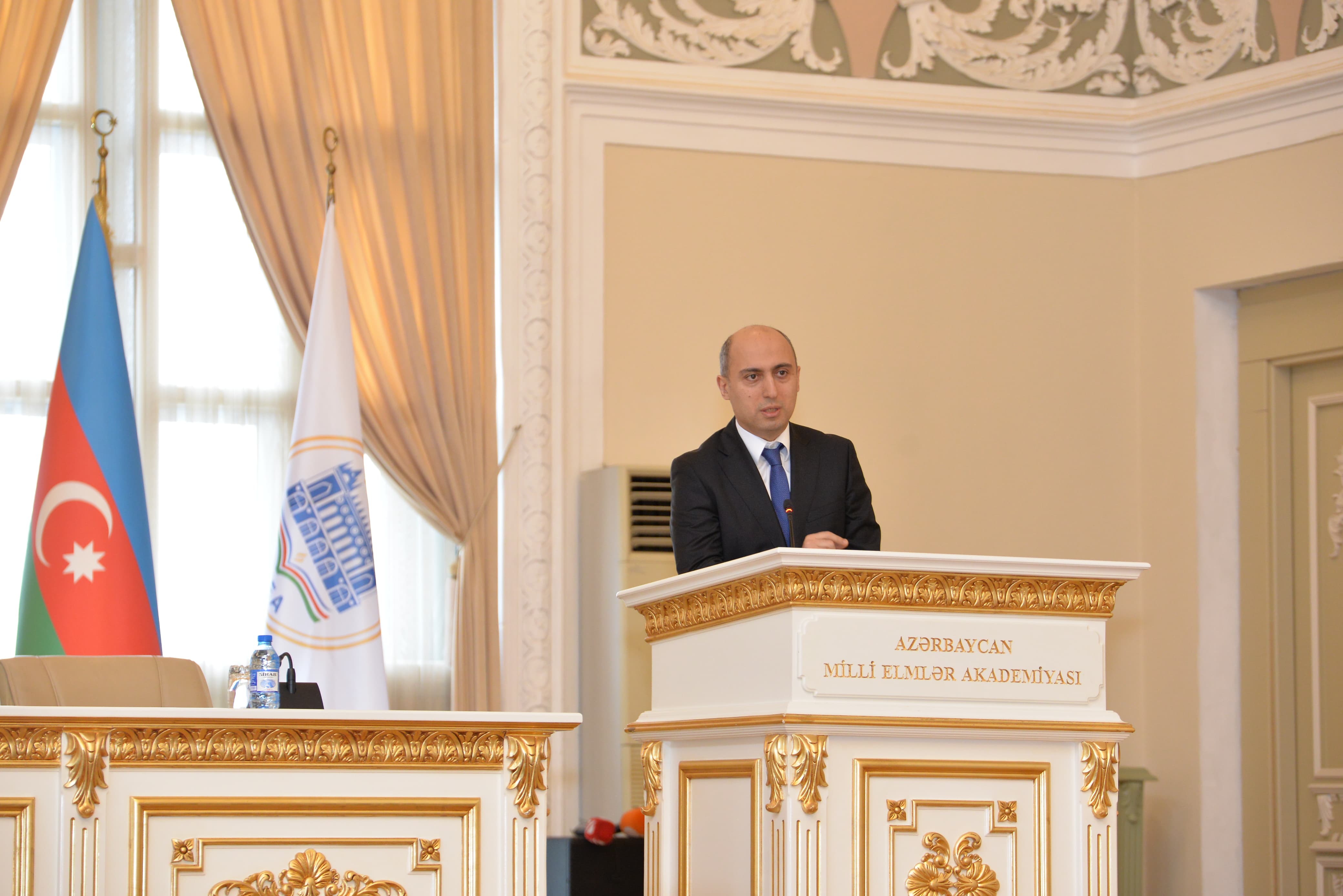 Nazir: Bəzi müəssisələrdə elmlər doktoru dərəcəsini alanlar qəbul olanların 1 faizini təşkil edir 