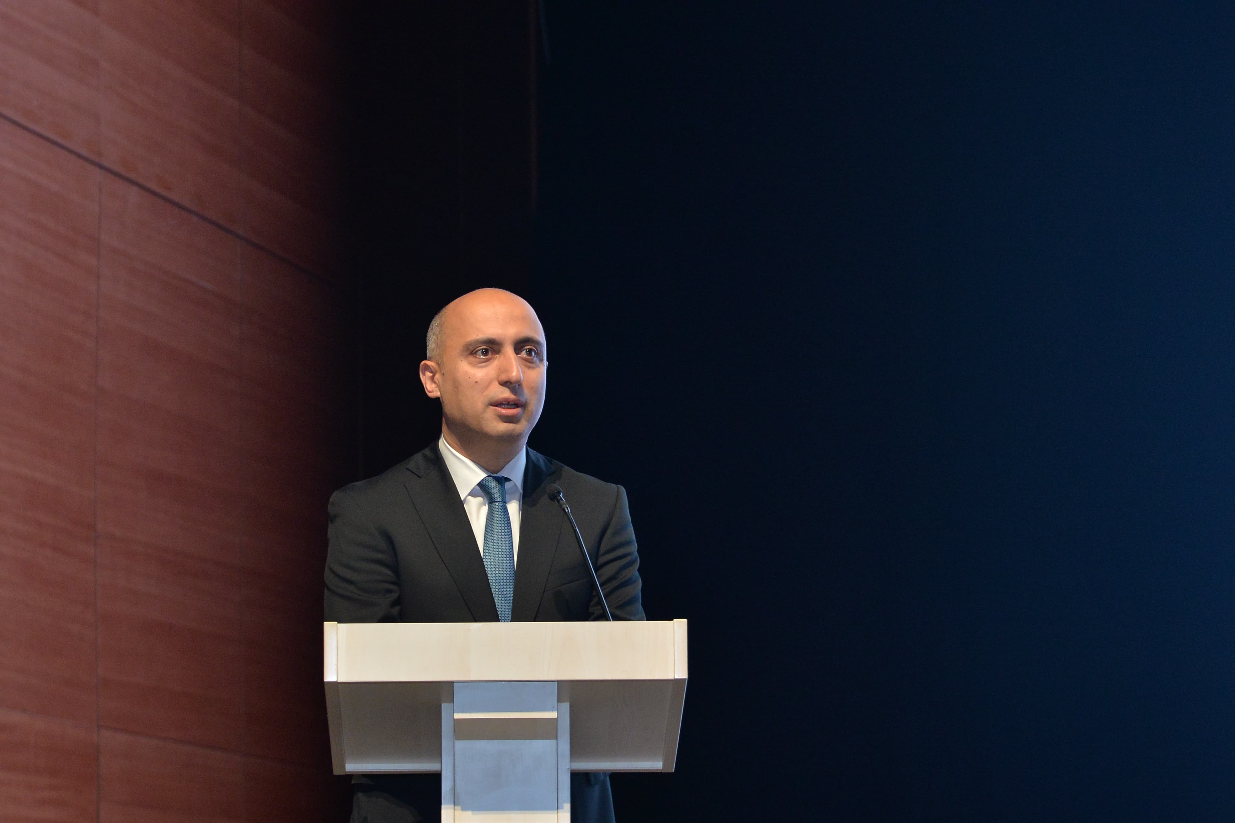 Nazir: Bu il 300-dən çox gənc dünyanın ən yaxşı 10 universitetindən qəbul alıb 