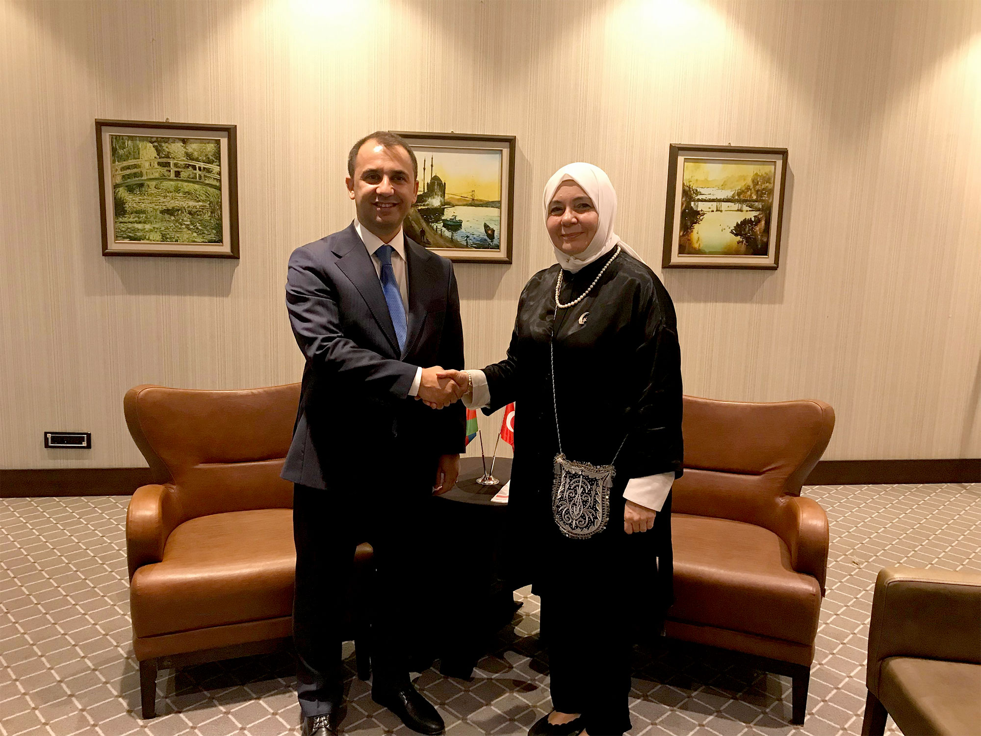 Nazir müavini 6-cı Beynəlxalq Təhsil Texnologiyaları Sammiti çərçivəsində görüşlər keçirib