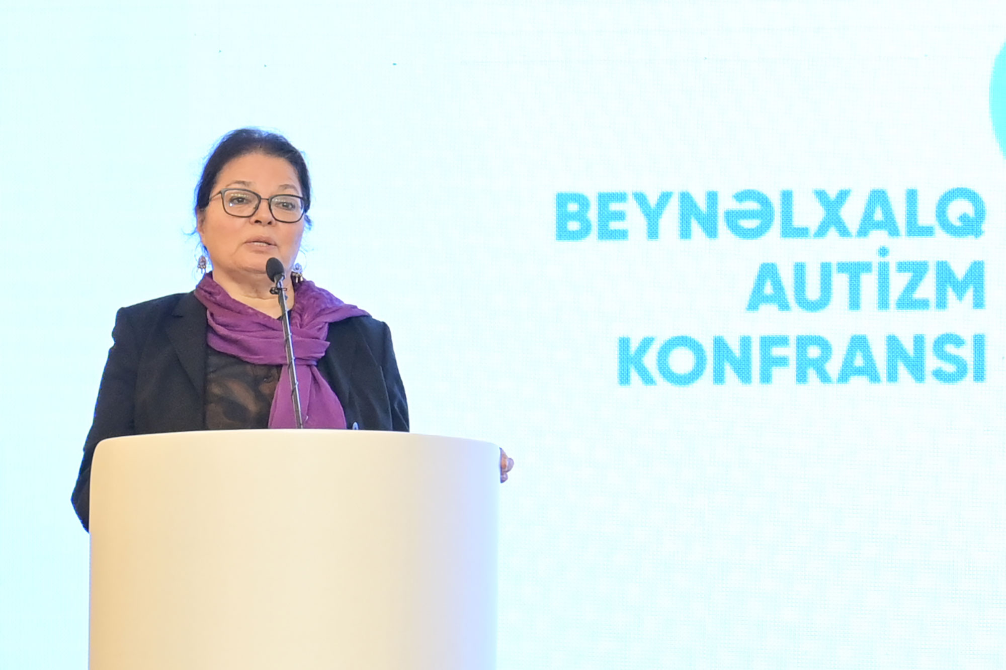 Nazir müavini: Autizmli uşaqların təhsilə cəlbi onların inkişafına təsir göstərir