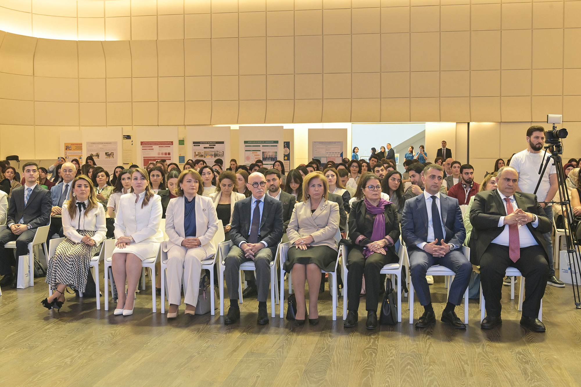 Nazir müavini: Autizmli uşaqların təhsilə cəlbi onların inkişafına təsir göstərir