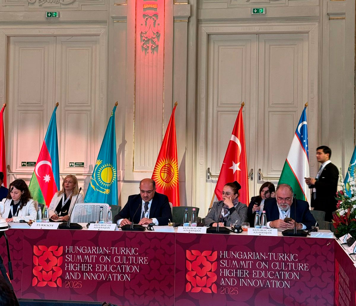 Nazir müavini İdris İsayev Macar-Türk Sammitində iştirak edib