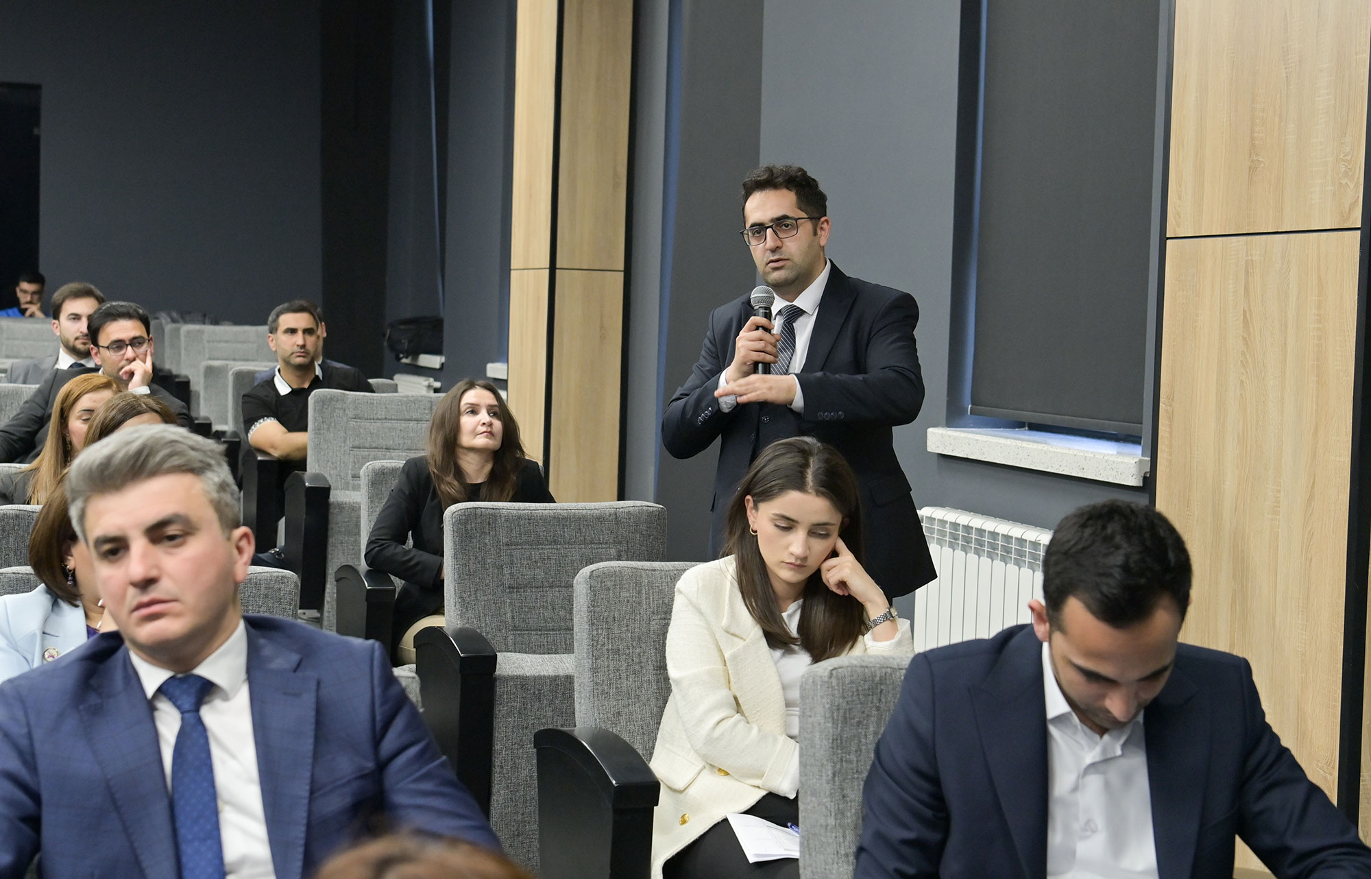 Nazir müavini nazirlik və tabe qurumların kommunikasiyaya məsul əməkdaşları ilə görüşüb