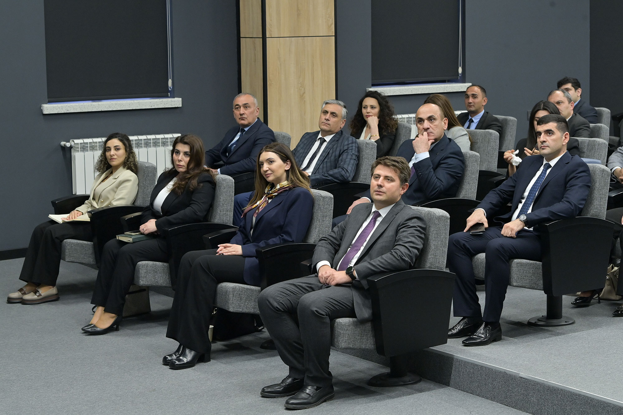 Nazir müavini nazirlik və tabe qurumların kommunikasiyaya məsul əməkdaşları ilə görüşüb