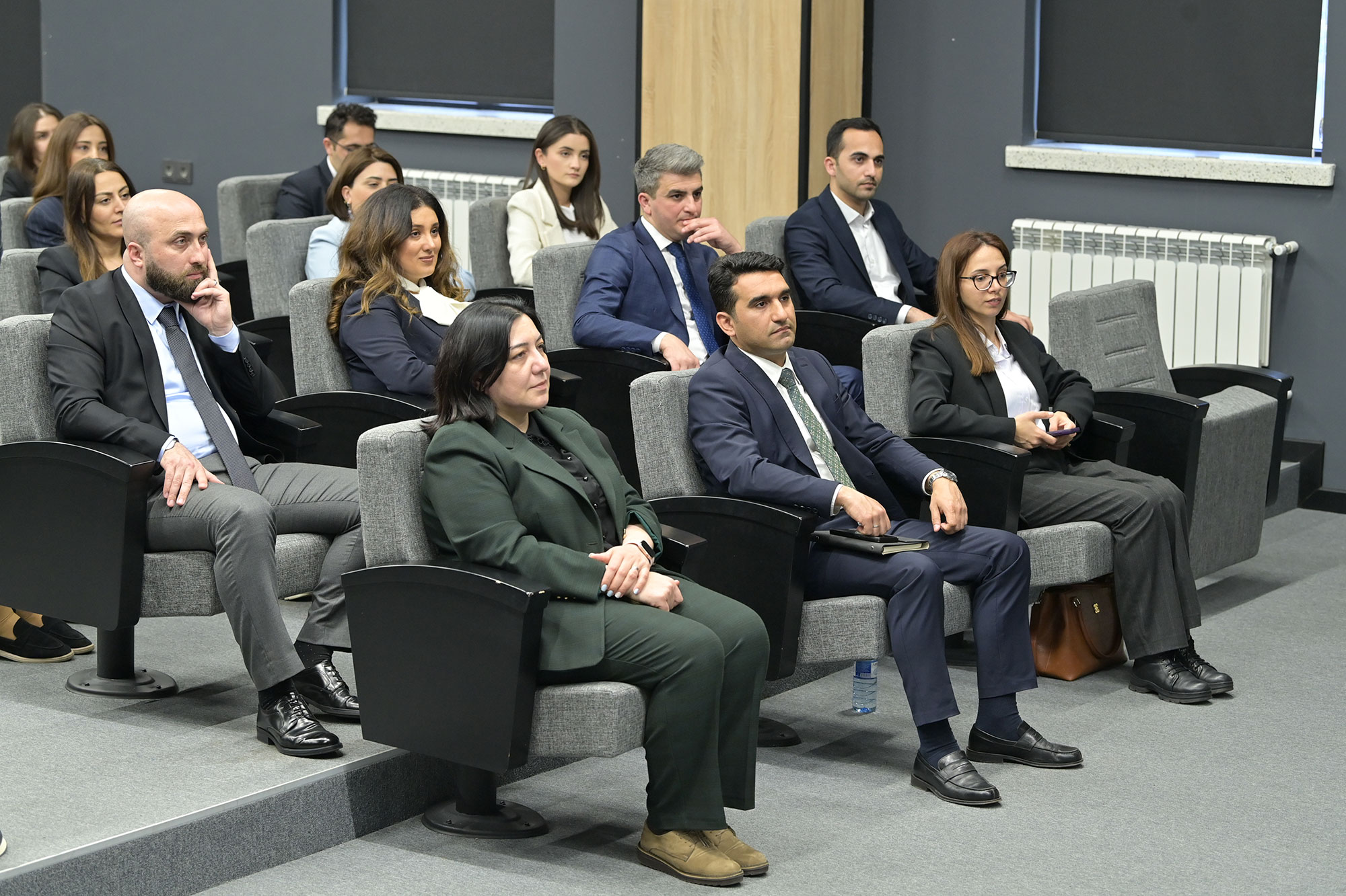 Nazir müavini nazirlik və tabe qurumların kommunikasiyaya məsul əməkdaşları ilə görüşüb