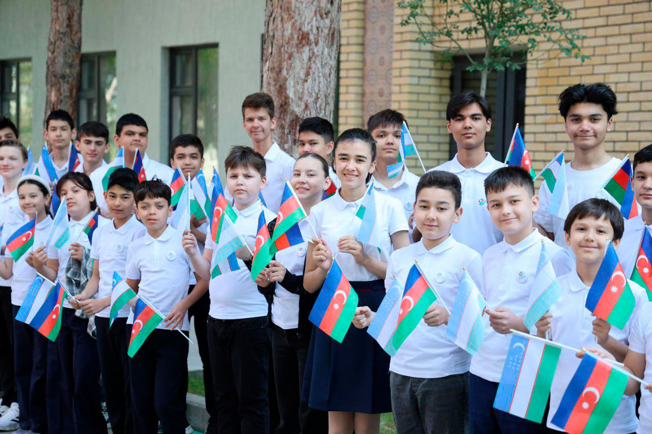 Nazir müavini Özbəkistanda STEAM Mərkəzinin açılışında iştirak edib