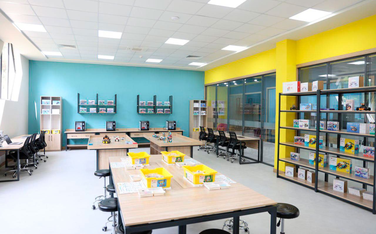 Nazir müavini Özbəkistanda STEAM Mərkəzinin açılışında iştirak edib