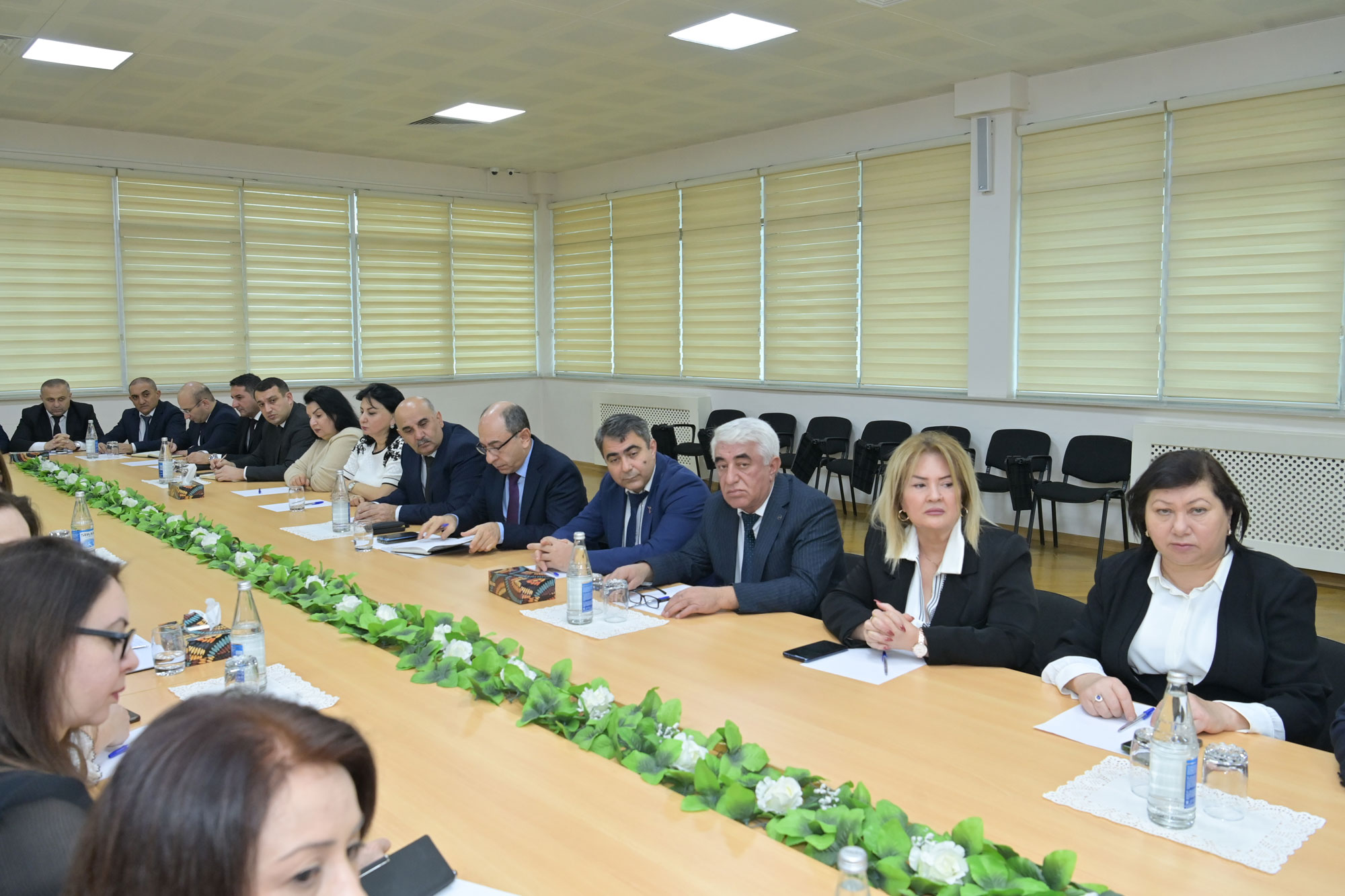 Nazir Sabunçu rayonunun məktəb direktorları ilə görüşüb