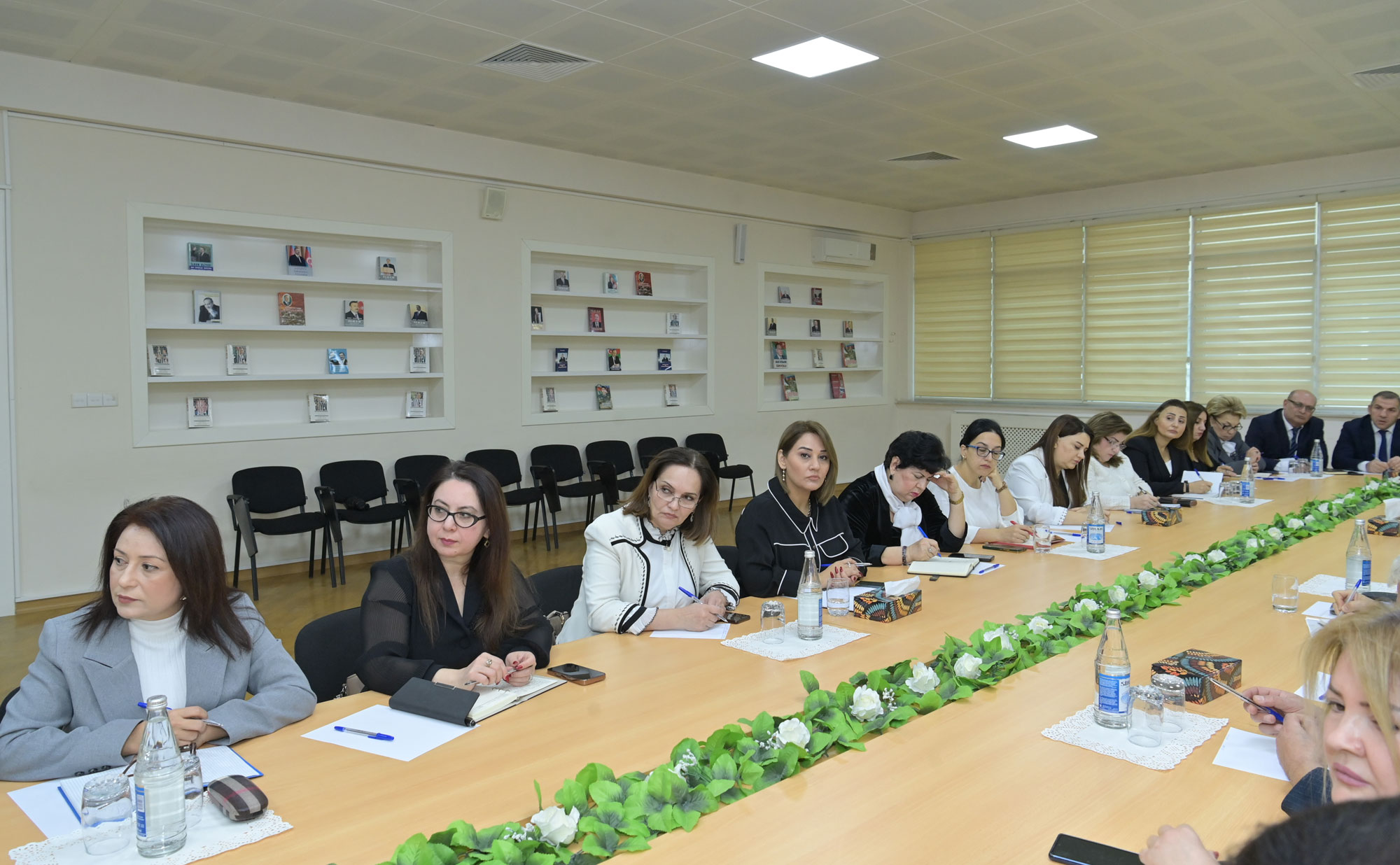 Nazir Sabunçu rayonunun məktəb direktorları ilə görüşüb