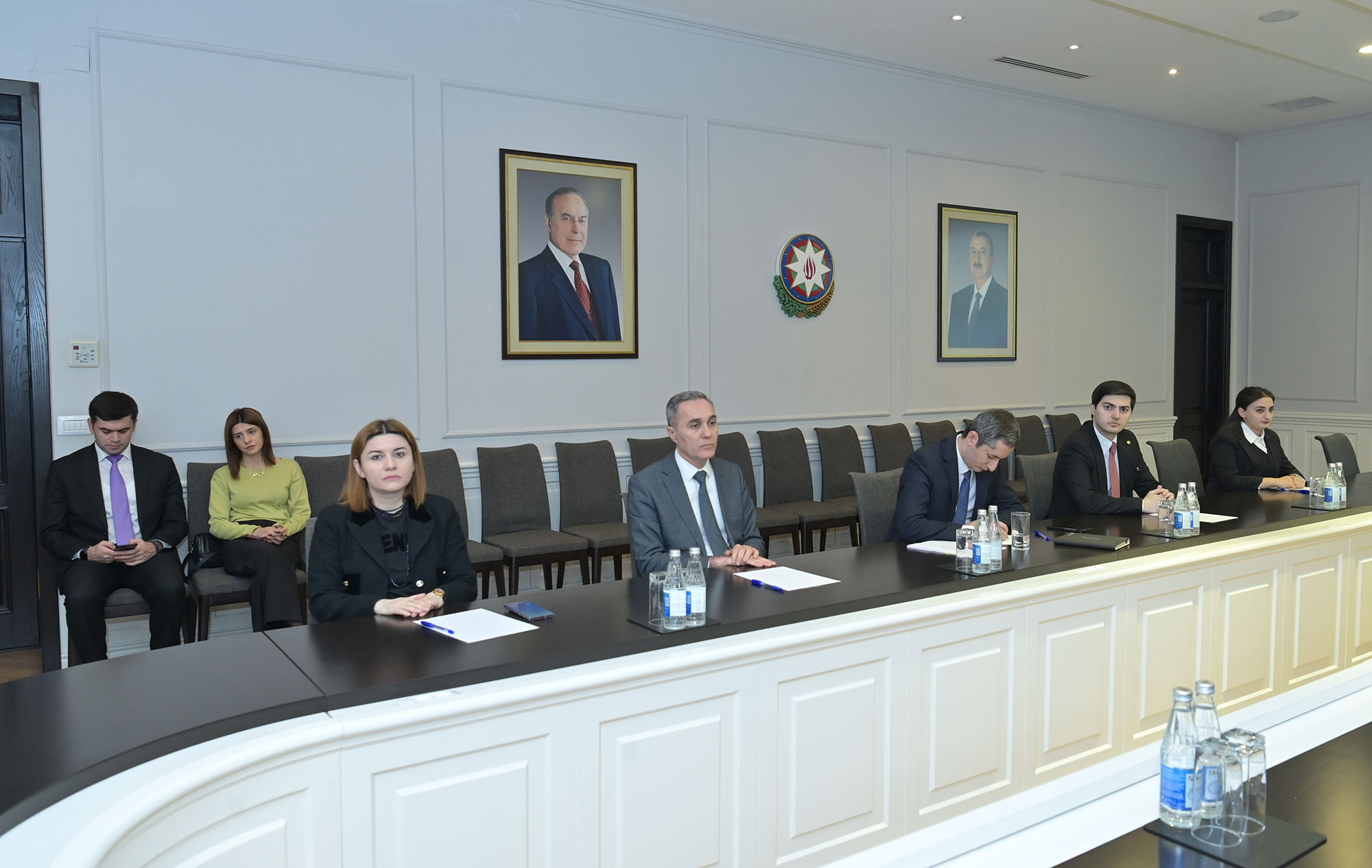 Nazir təhsil kreditləri üzrə 50 000-ci müqaviləni rəsmiləşdirən tələbə ilə görüşüb