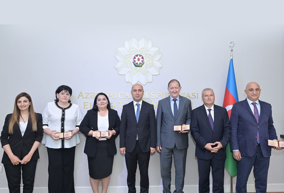 Nazirliyin əməkdaşlarına dövlət təltifləri təqdim edilib 