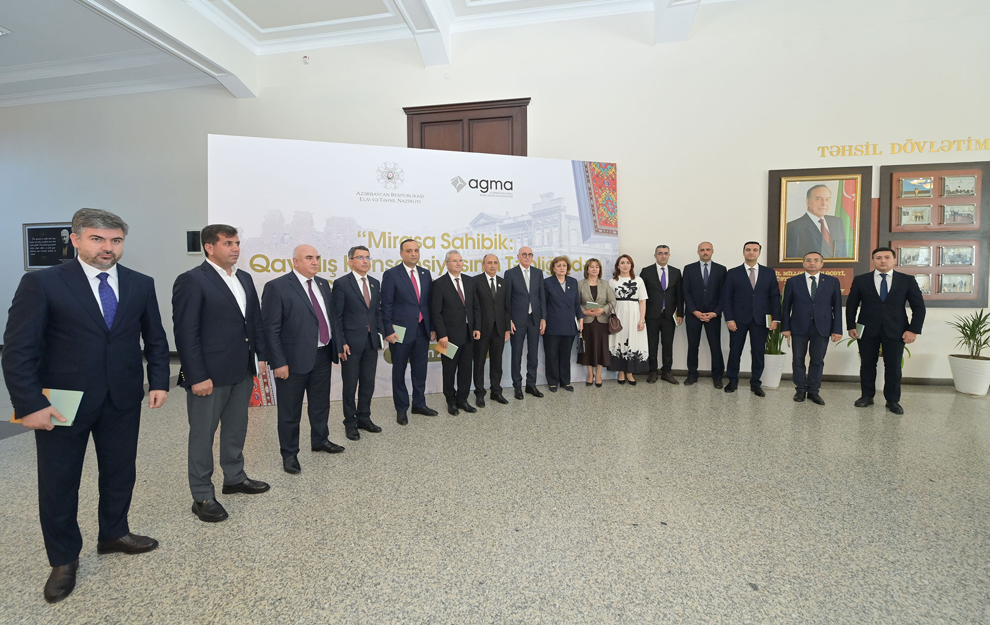 Nazirliyin qrant müsabiqəsinin qalibləri layihələrindən danışdılar