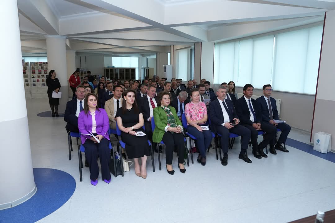 NDU-da dünyamiqyaslı yazıçı Şandor Lejakın kitablarının təqdimatı olub